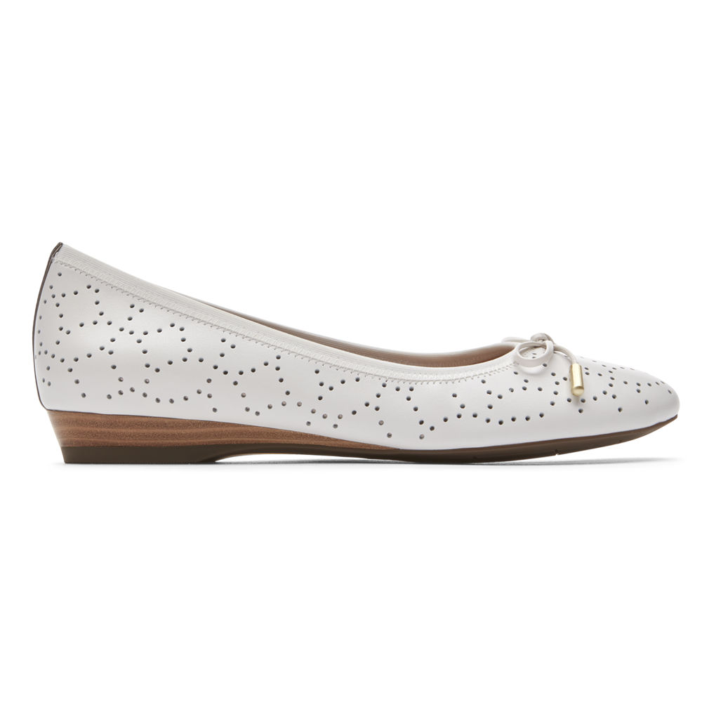 Rockport Womens Total Motion Shea Perforated Bow - Flats White - ARO526190